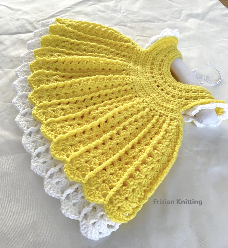 Crochet-baby-dress-Lauren