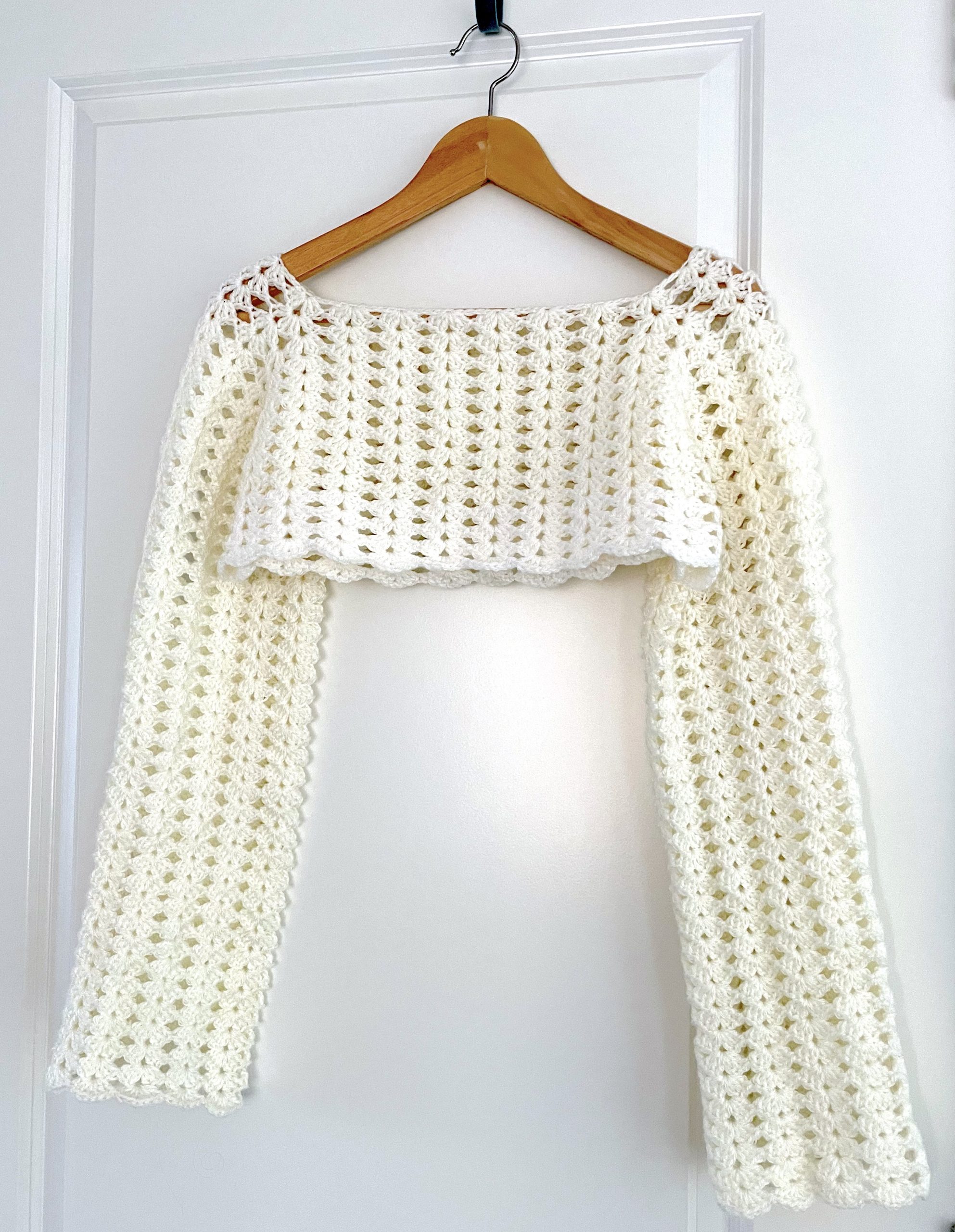 Crochet long sleeves croptop “Berber” – Frisian knitting