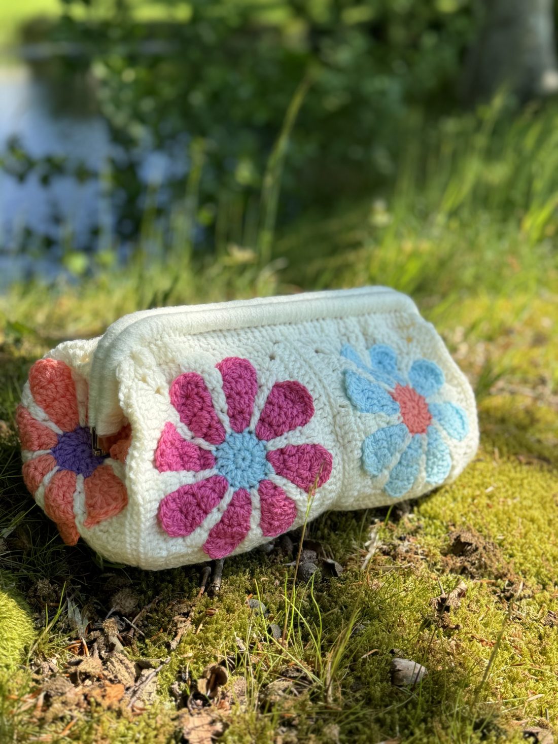 daisy-granny-bag